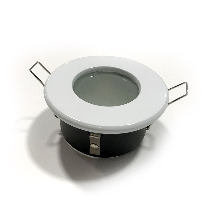 spot étanche shower downlight blanc pour pose plafond tendu